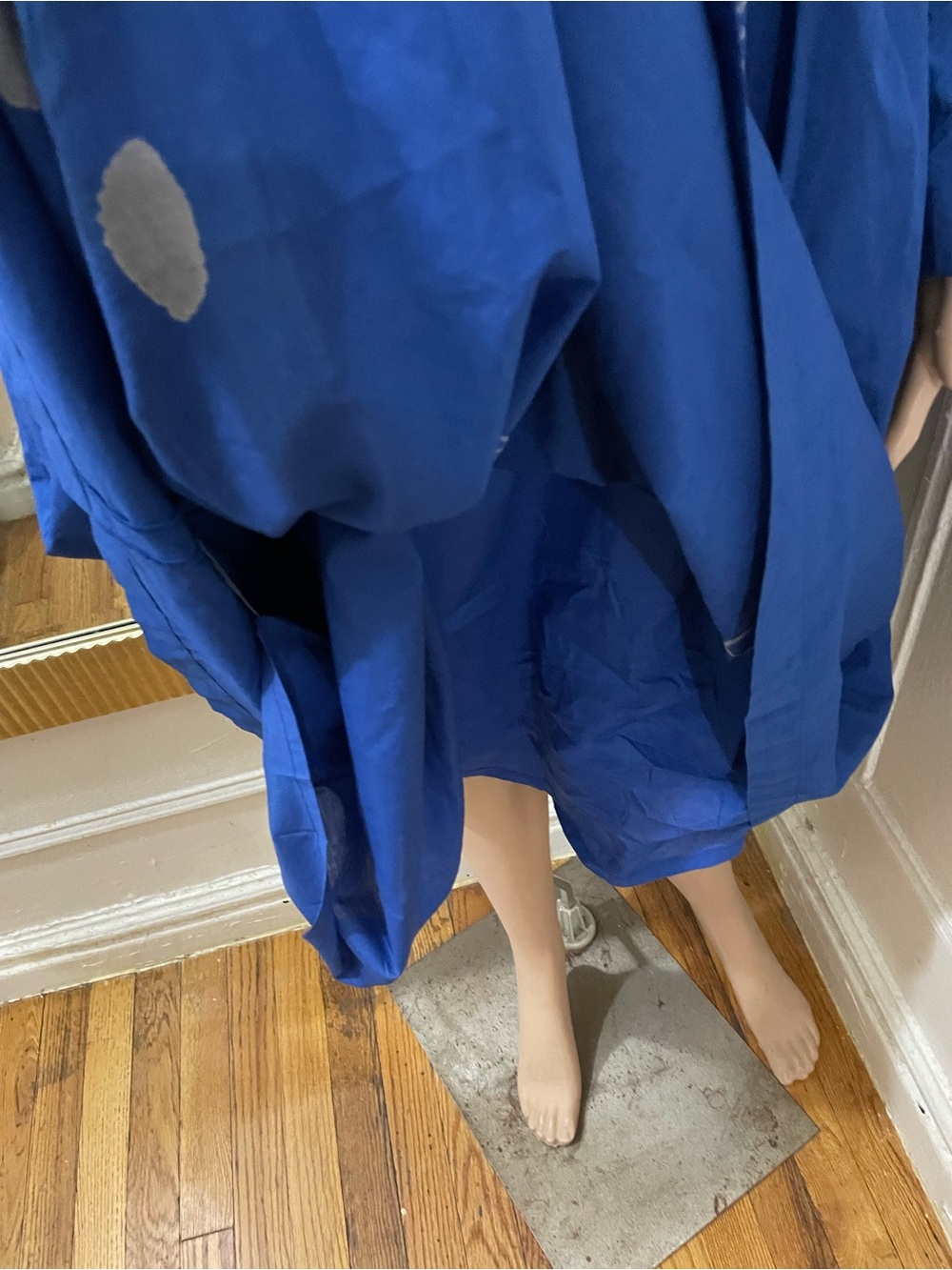 Suzusan Blue Long-Sleeve Gathered Waist Midi Dress with Embroidered Accents - Picture 14 of 16